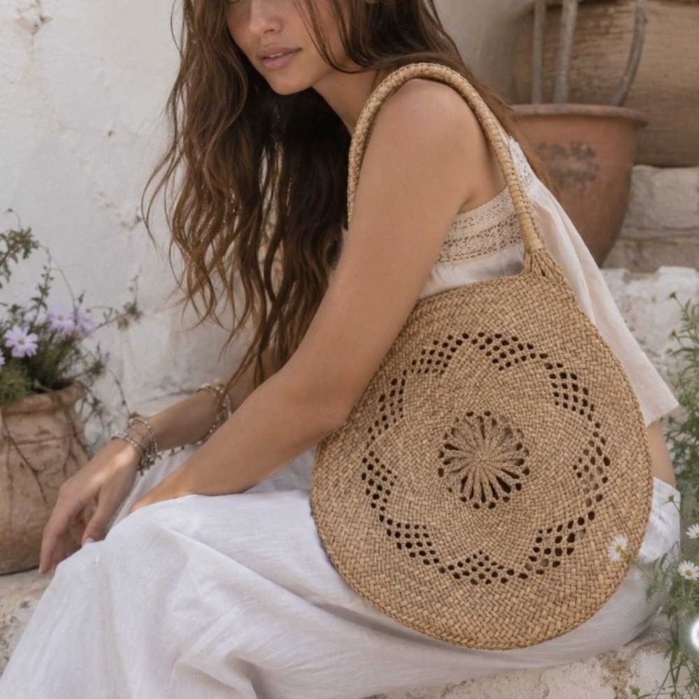 Vintage Woven Straw Round Tote Bag Tan Floral Open Weave Beach Purse Boho 1970s